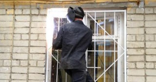 Профессиональный демонтаж решеток в Колпино от Сварной-Клп - от 571 руб.